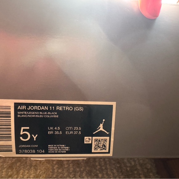 NWT Air Jordan 11 retro - Picture 5 of 6